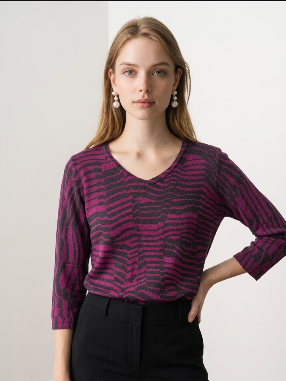 Holt Renfrew Y2K Vintage purple & Black Striped V-Neck Long Sleeve Top size m